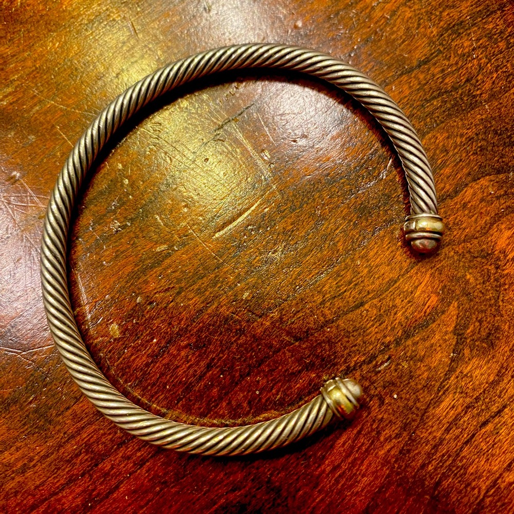 David Yurman classic cable bracelet 4mm with 18k yellow gold ends.